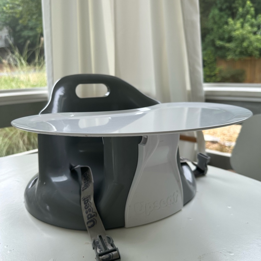 Upseat chair